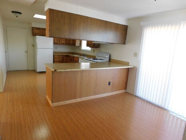 Building Photo - Charming 3-Bedroom Family Home in Orchard ...