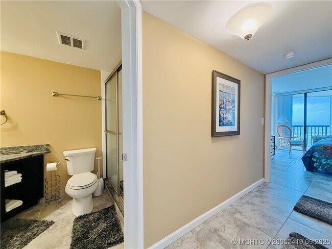 Building Photo - 9500 S Ocean Dr