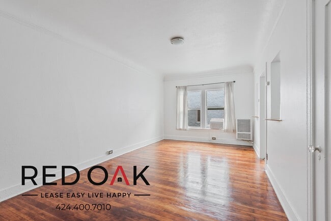 Building Photo - ~1 Month FREE~ Cozy and Bright Studio with...