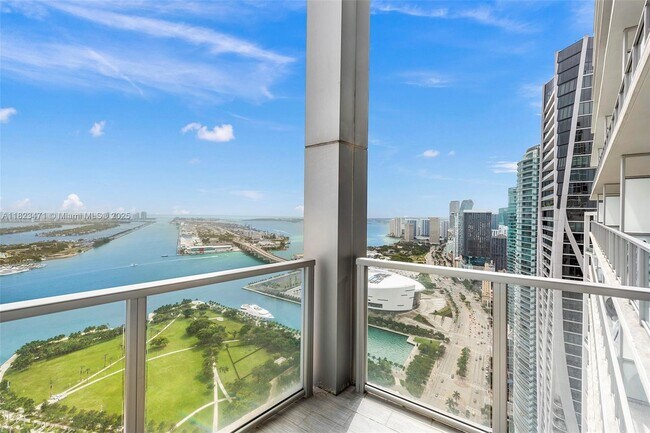 Foto del edificio - 1100 Biscayne Blvd