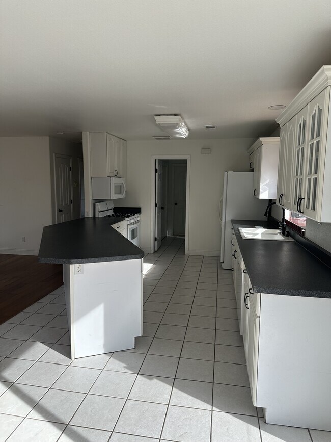 Foto del edificio - 29802 Yosemite Springs Pkwy