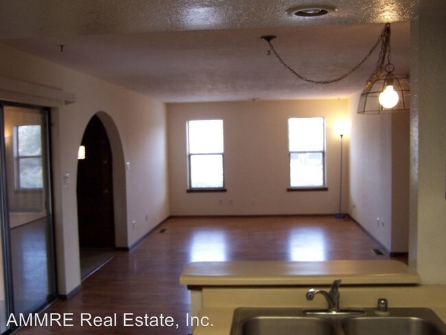 Foto del edificio - 3 br, 1.5 bath House - 10009 Cardinal