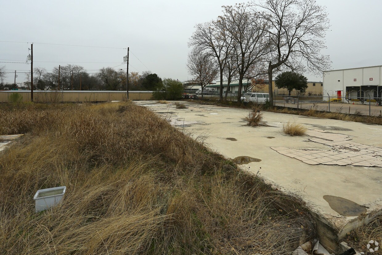 Primary Photo - Friendship Place Apartments