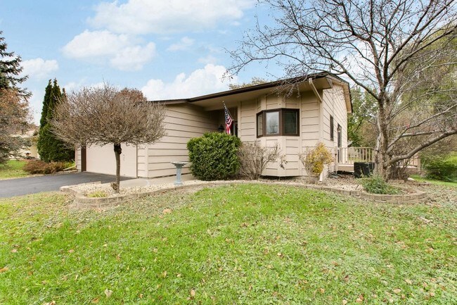 Building Photo - 5850 Hodgson Rd