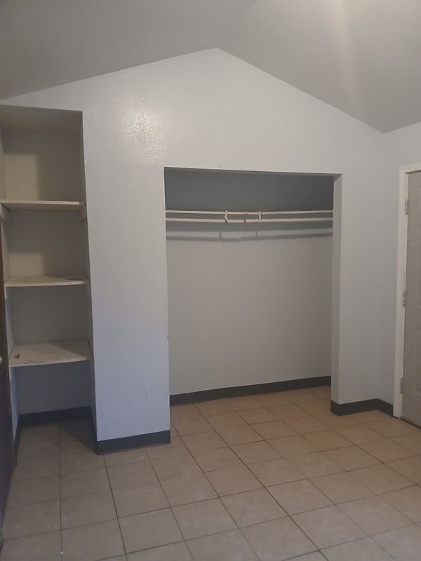 Foto del edificio - 102 Gregory Dr