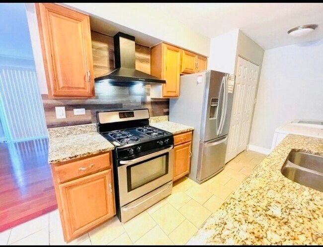 Foto del edificio - 600 Academy Ct