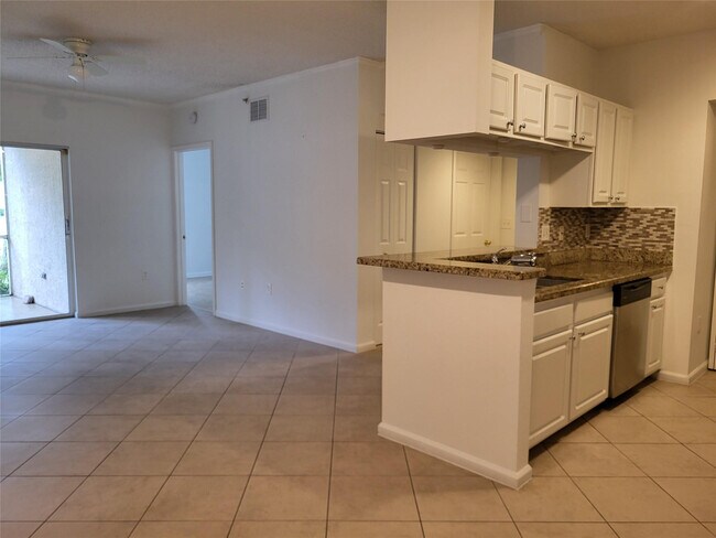 Foto del edificio - 11655 W Atlantic Blvd