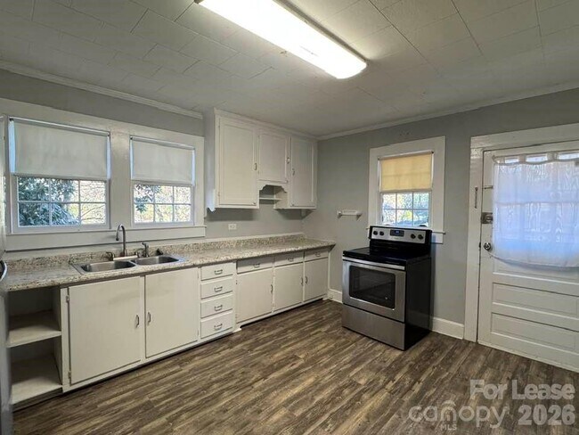 Foto del edificio - 70 Crowell Dr NW