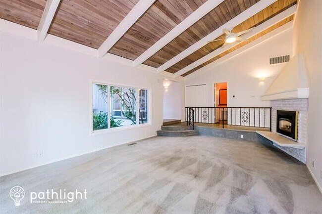 Foto del edificio - 1581 Woodland Terrace, Lake Oswego, OR, 97034