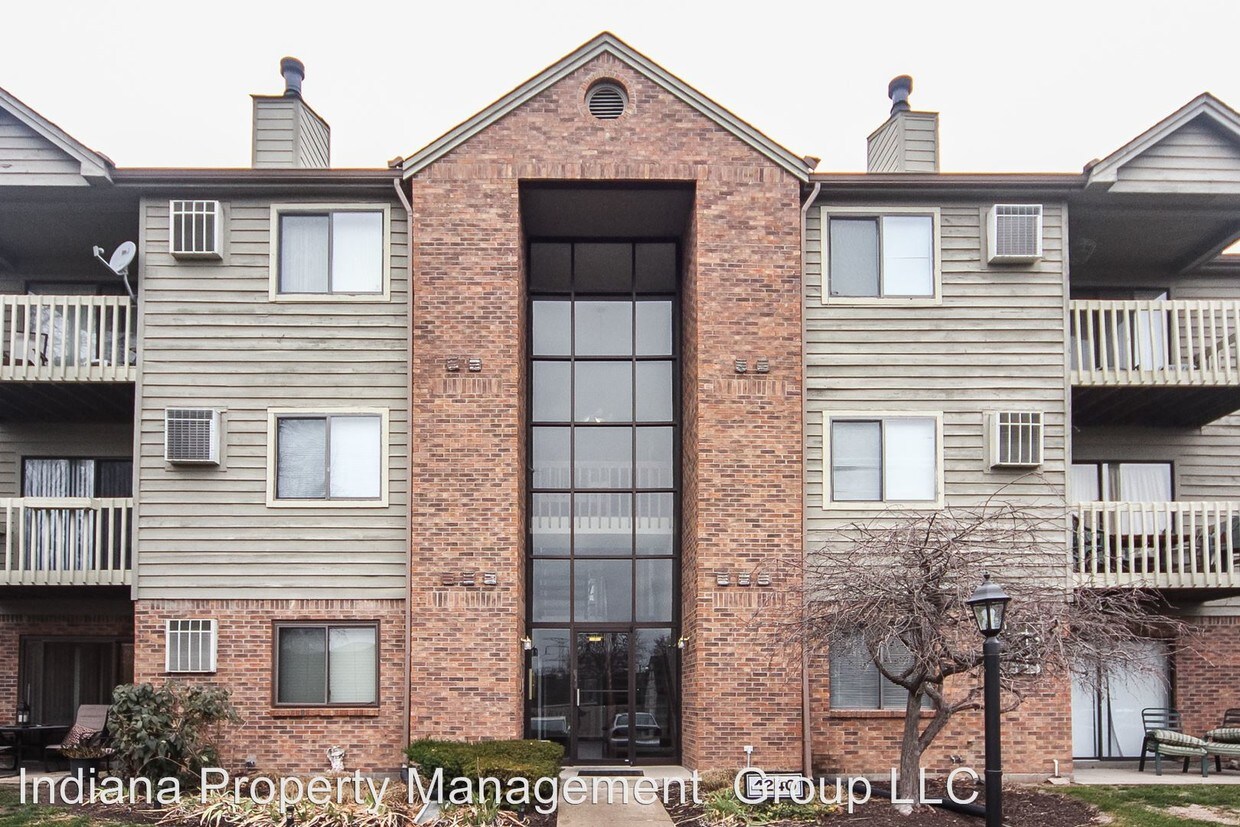 4240 Village Parkway Cir E, Indianapolis, IN 46254 - House for Rent in