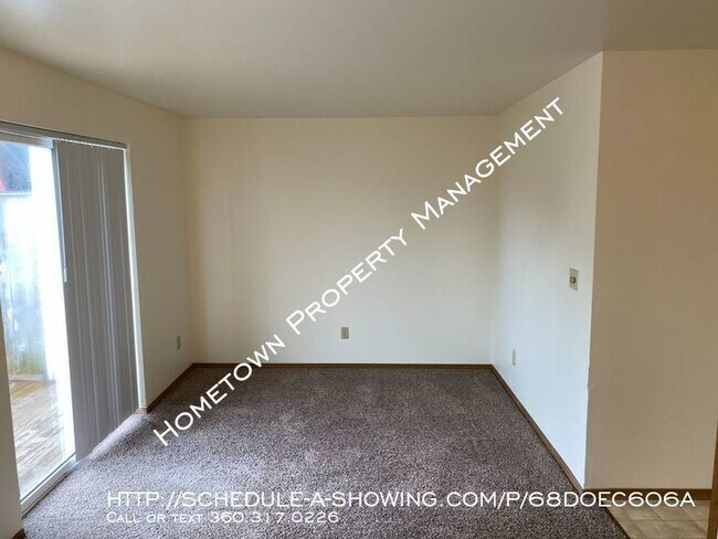 Building Photo - 1224 Cora St SE