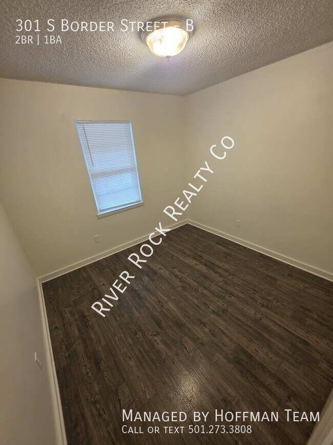 Foto del edificio - 301 S Border St