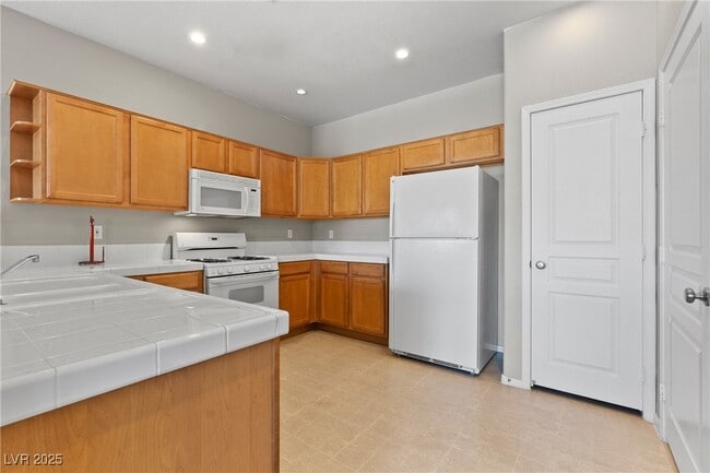 Building Photo - 1012 Domnus Ln