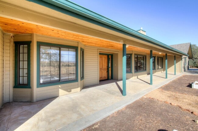 Building Photo - 19580 Watts Valley Rd