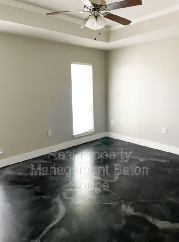 Building Photo - 10529 Wade Dr