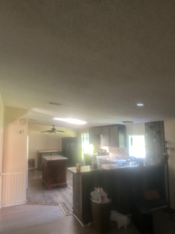 Building Photo - 5697 N Highland Park Dr