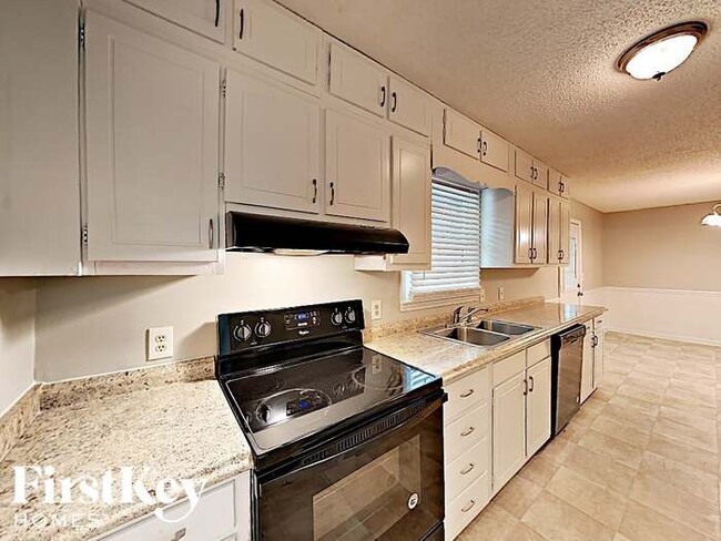 Building Photo - 4457 Sardis Dr