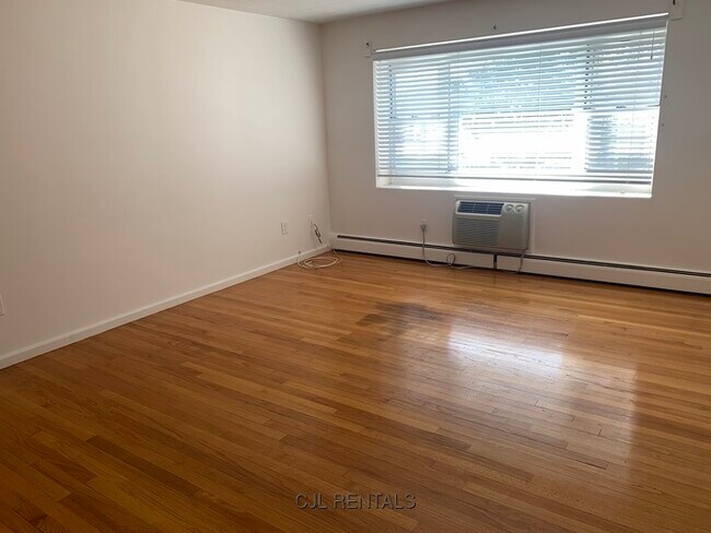 Foto del edificio - 8 Lake St