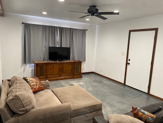 Foto del edificio - 1288 Farroll Rd