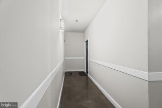Building Photo - 12929 Centre Park Cir