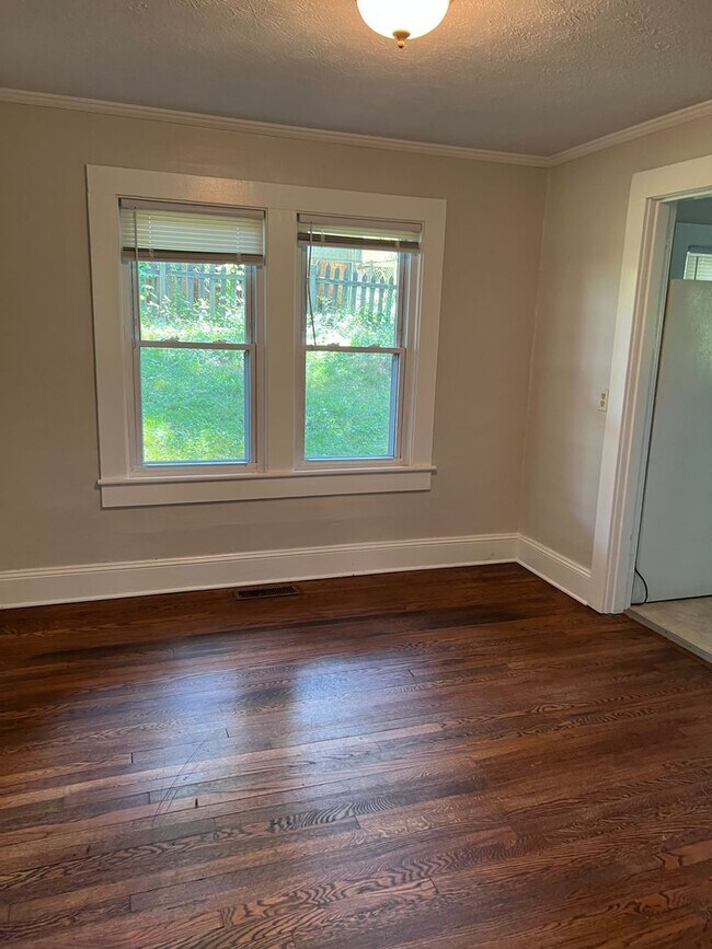 Foto del edificio - Cute 2 bedroom, 1 bathroom home in Woodfin!