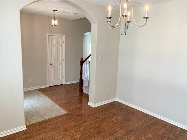 Building Photo - 7133 Derbyshire Dr