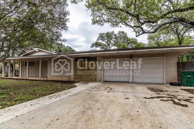 Building Photo - 14339 Oak Shadows Dr