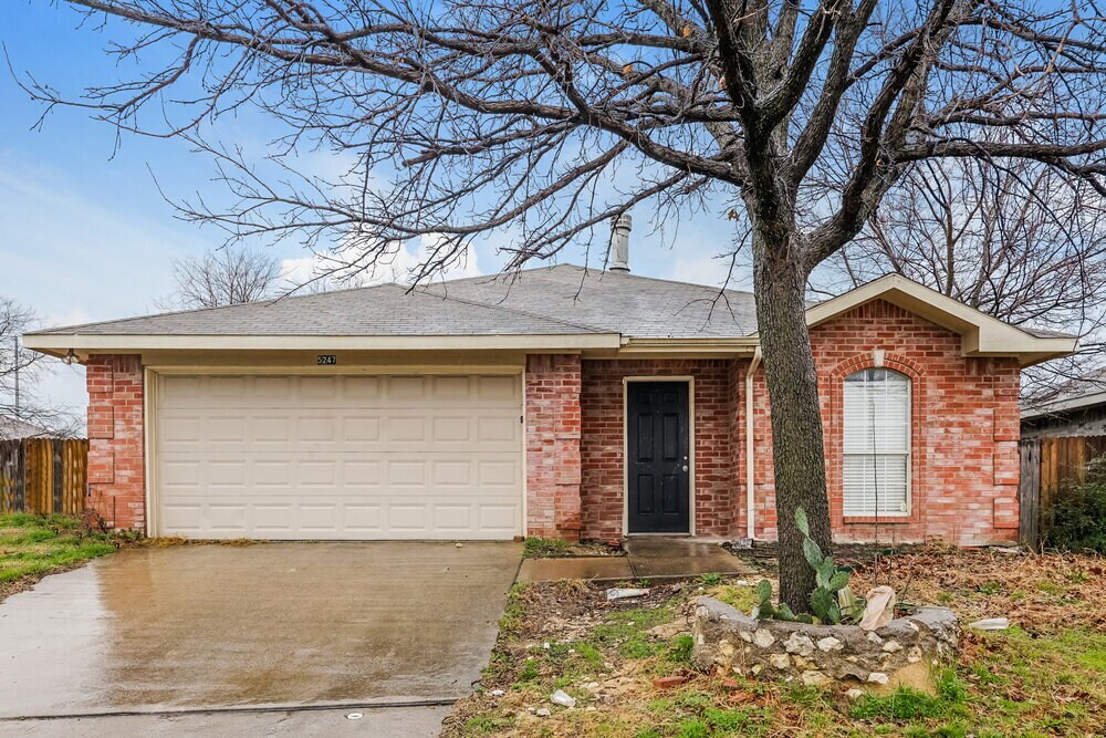5247 Tato Dr, Dallas, TX 75211 House Rental in Dallas, TX