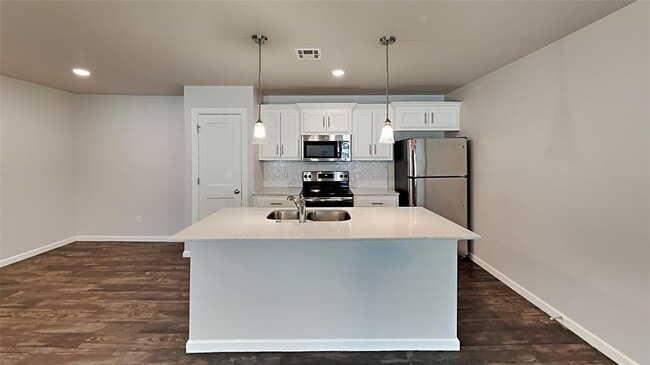 Building Photo - 4914 Avion Ct