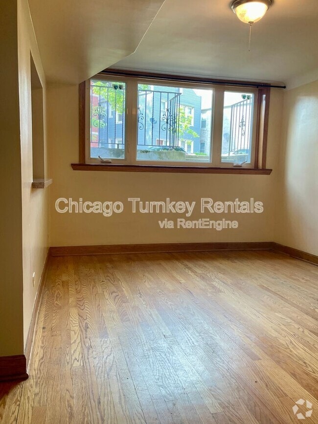 Building Photo - 1243 W 31st St
