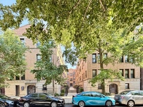 Building Photo - 850 W Cornelia Ave