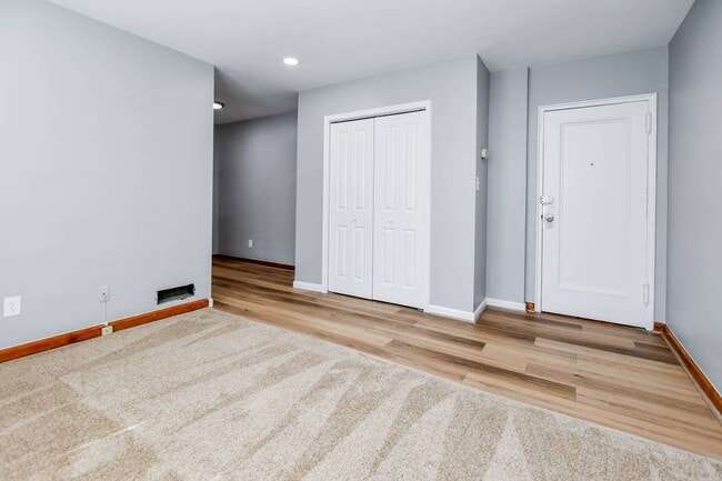 Photo - 613 Hamlin St NE Townhome