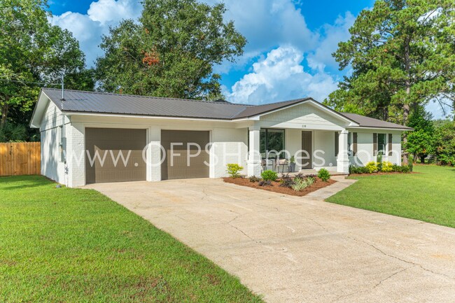 Building Photo - 118 Oregon Dr NE