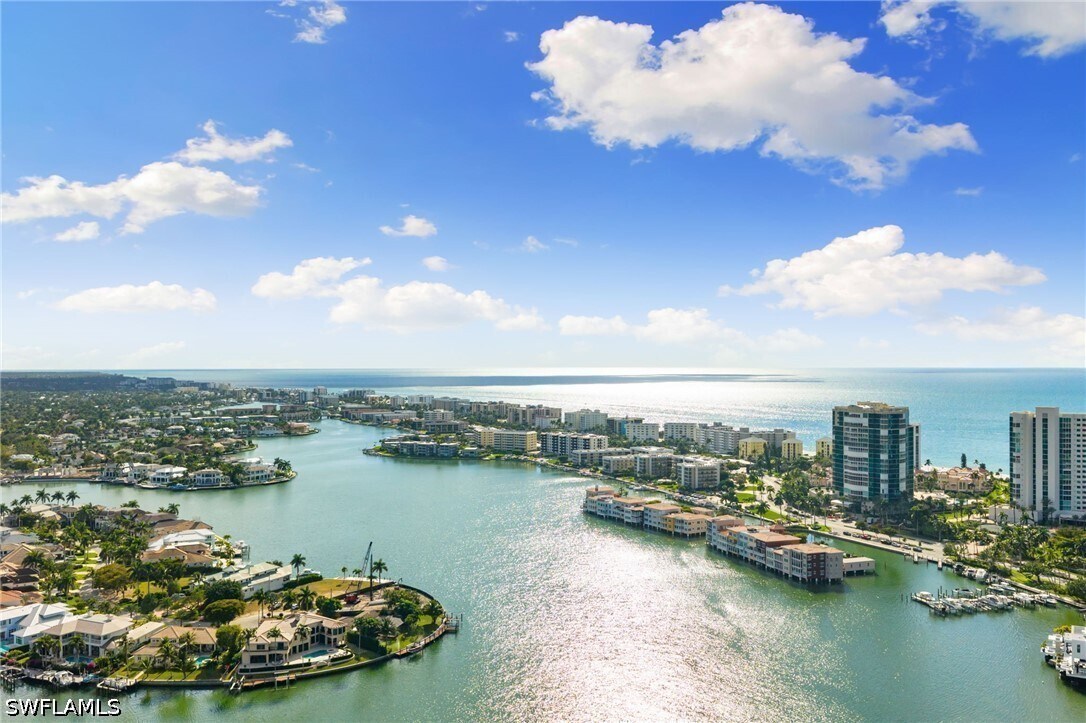 Foto del edificio - 3500 Gulf Shore Blvd N