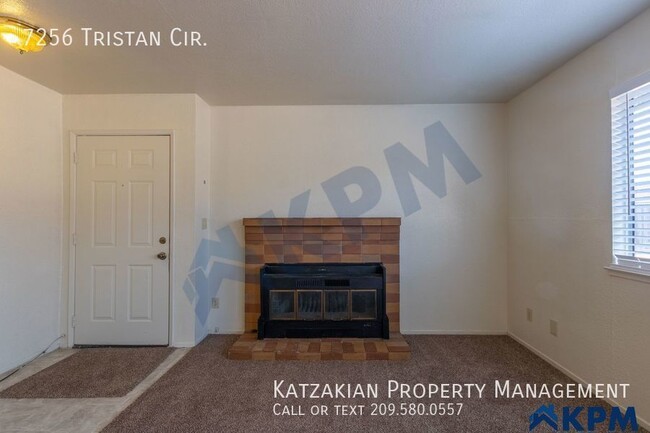 Foto del edificio - 3-Bedroom 2-Bath Single Story Home