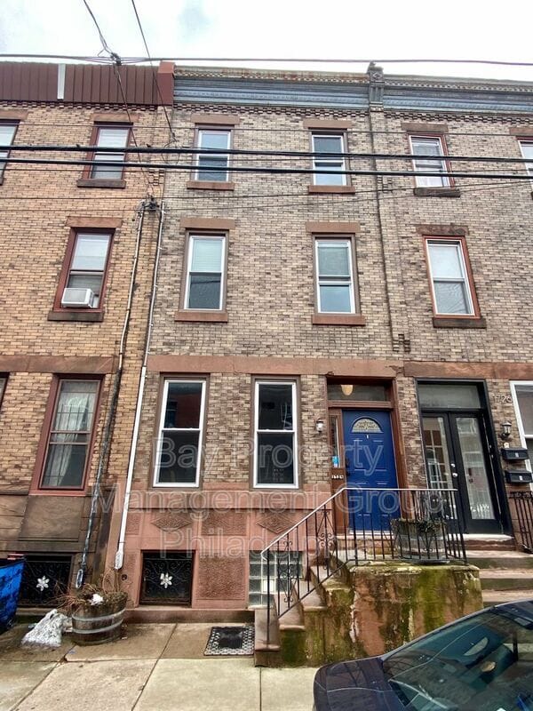 Foto principal - 1724 Moore St
