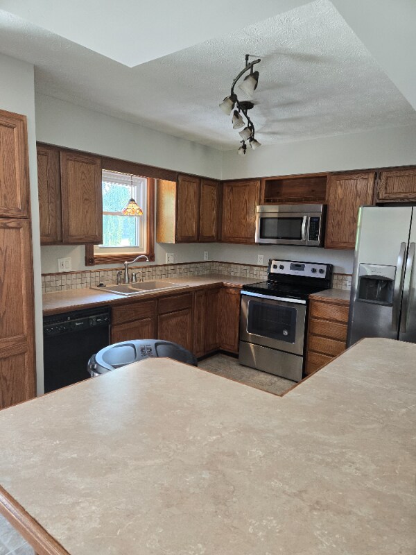 Foto principal - 8194 Allen Rd