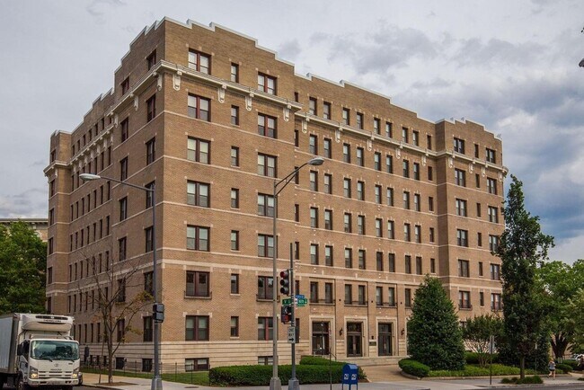 Foto del edificio - 2001 16th St NW