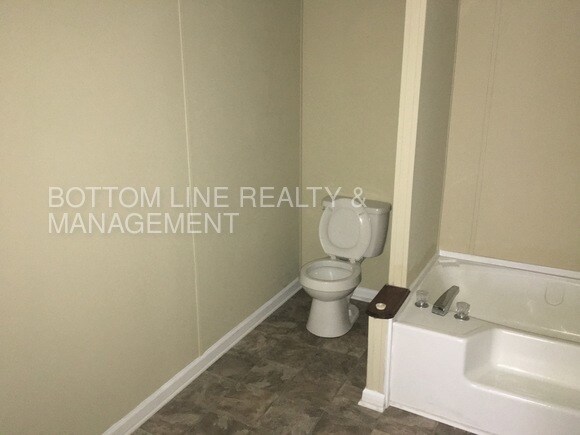 Building Photo - 254 Kem Ln