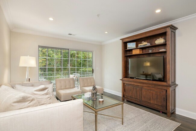 Foto del edificio - 141 Riveredge Dr