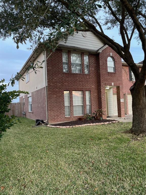 Building Photo - 22810 W Waterlake