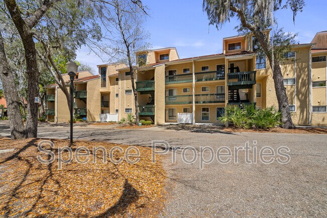 Building Photo - 300 Yacht Club Dr