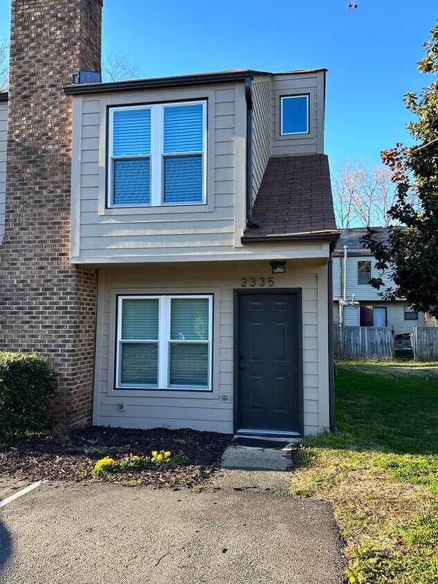 Foto principal - Exclusively Offered by Muse Realty, LLC.
