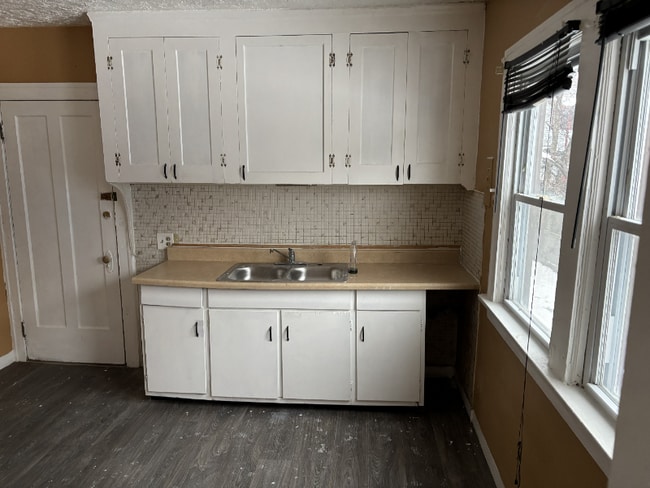 Building Photo - 476 E 148th St