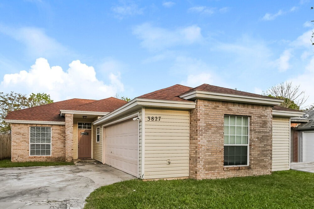 Foto principal - 3827 Union Pacific Dr W