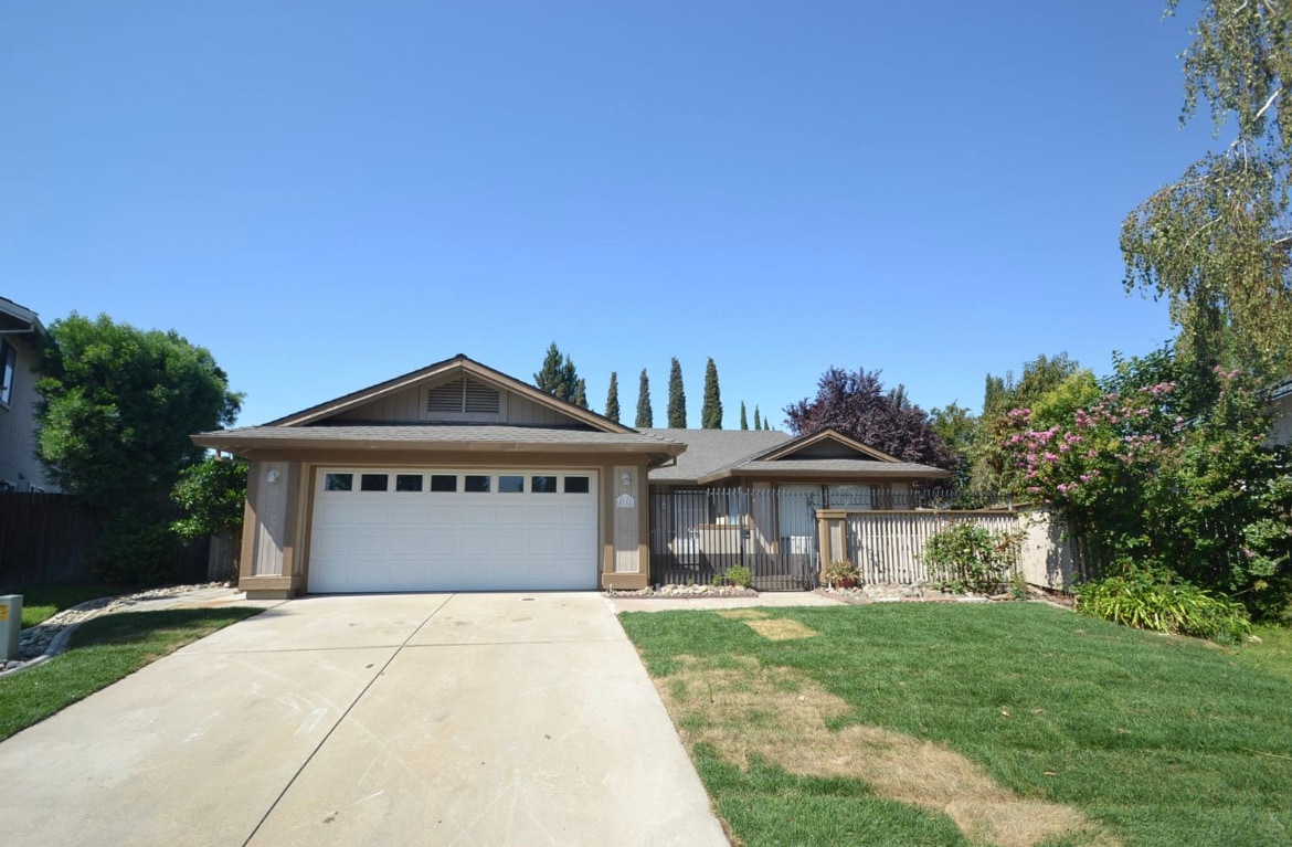 8111 Darien Cir, Sacramento, CA 95828 House Rental in Sacramento, CA
