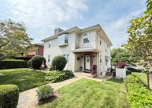 Building Photo - 138 Colonial Pl