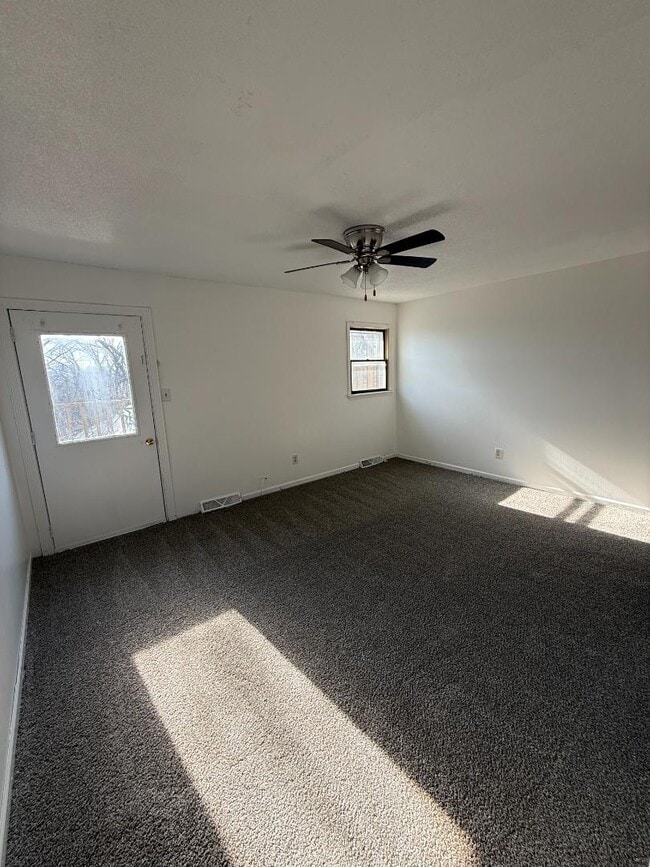 Foto del edificio - 2305 Southridge Dr