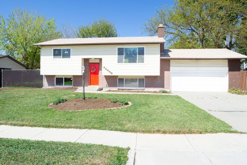 Primary Photo - 11132 Sandy Creek Dr