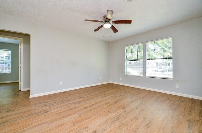 Foto del edificio - 5405 Southlea St